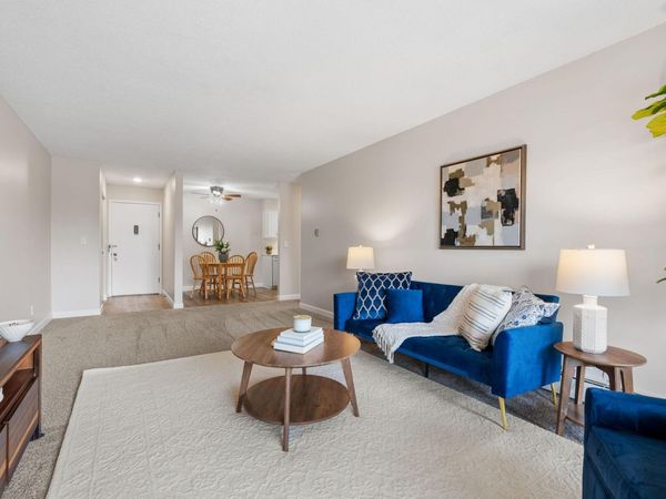 2730 Dale Street N, Unit D214, Roseville, MN 55113