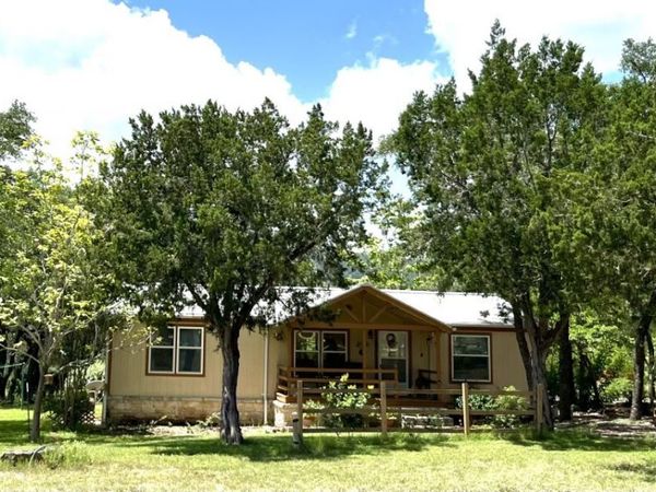 3187 County Road 361, Utopia, TX 78884