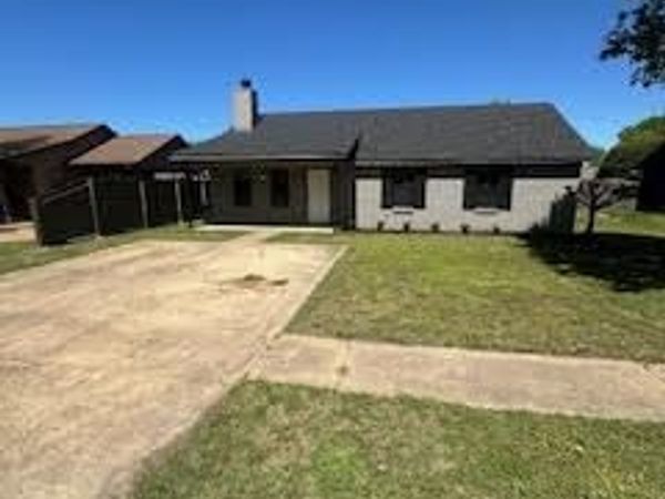 500 Meredith Drive, Marion, AR 72364