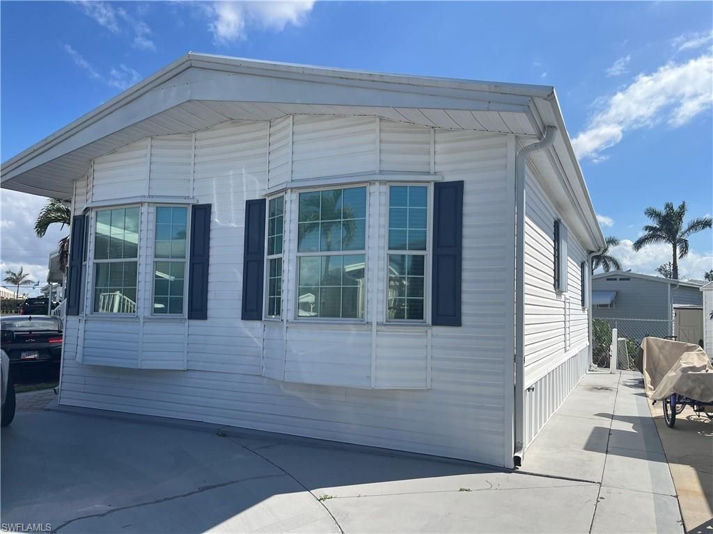 11061 Sunglow Ln, Fort Myers, FL 33908 Photo