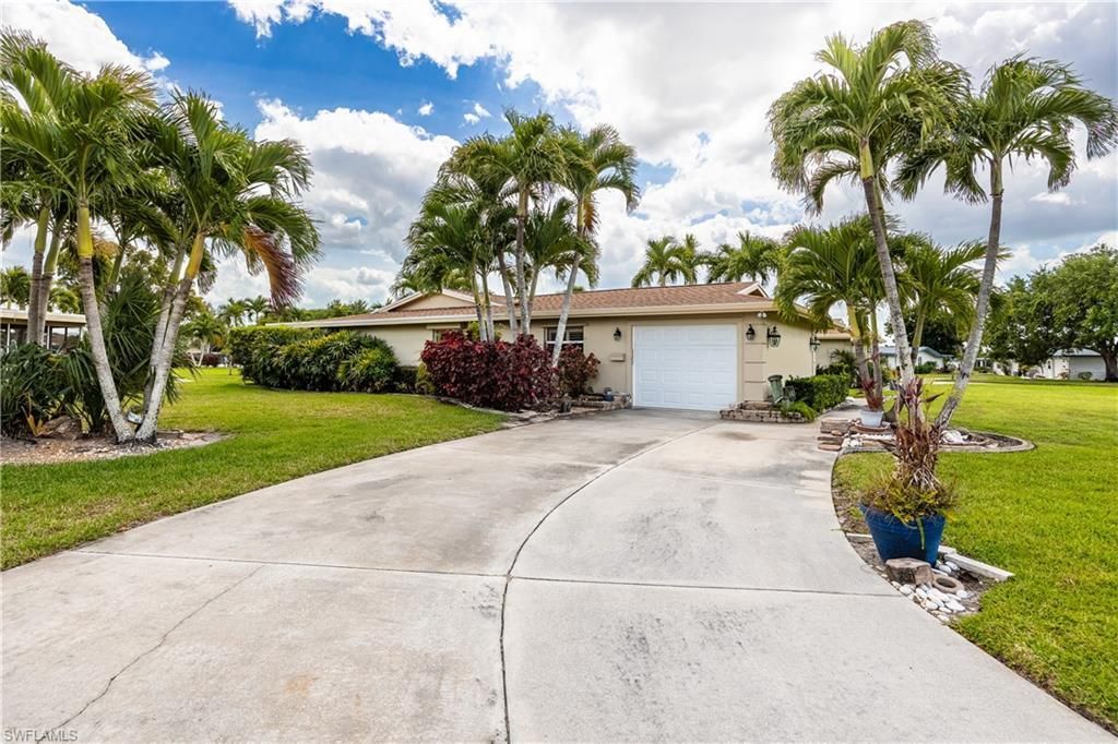 1460 Tredegar Dr, Fort Myers, FL 33919 Photo