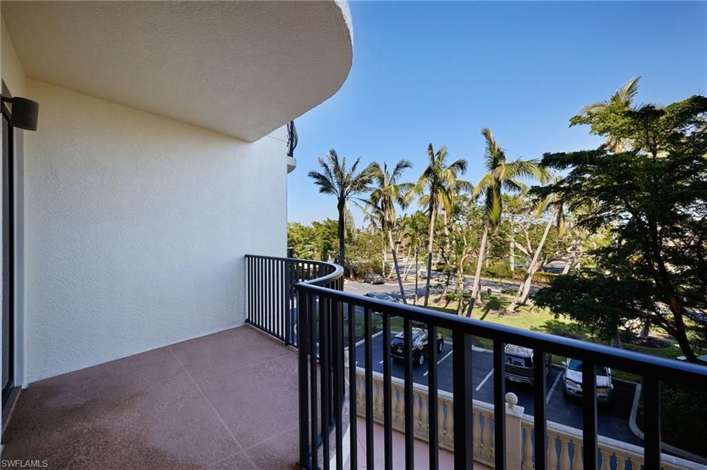 5702 Cape Harbour Dr, Unit 204, Cape Coral, FL 33914 Photo