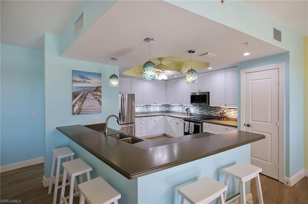 5702 Cape Harbour Dr, Unit 204, Cape Coral, FL 33914 Photo