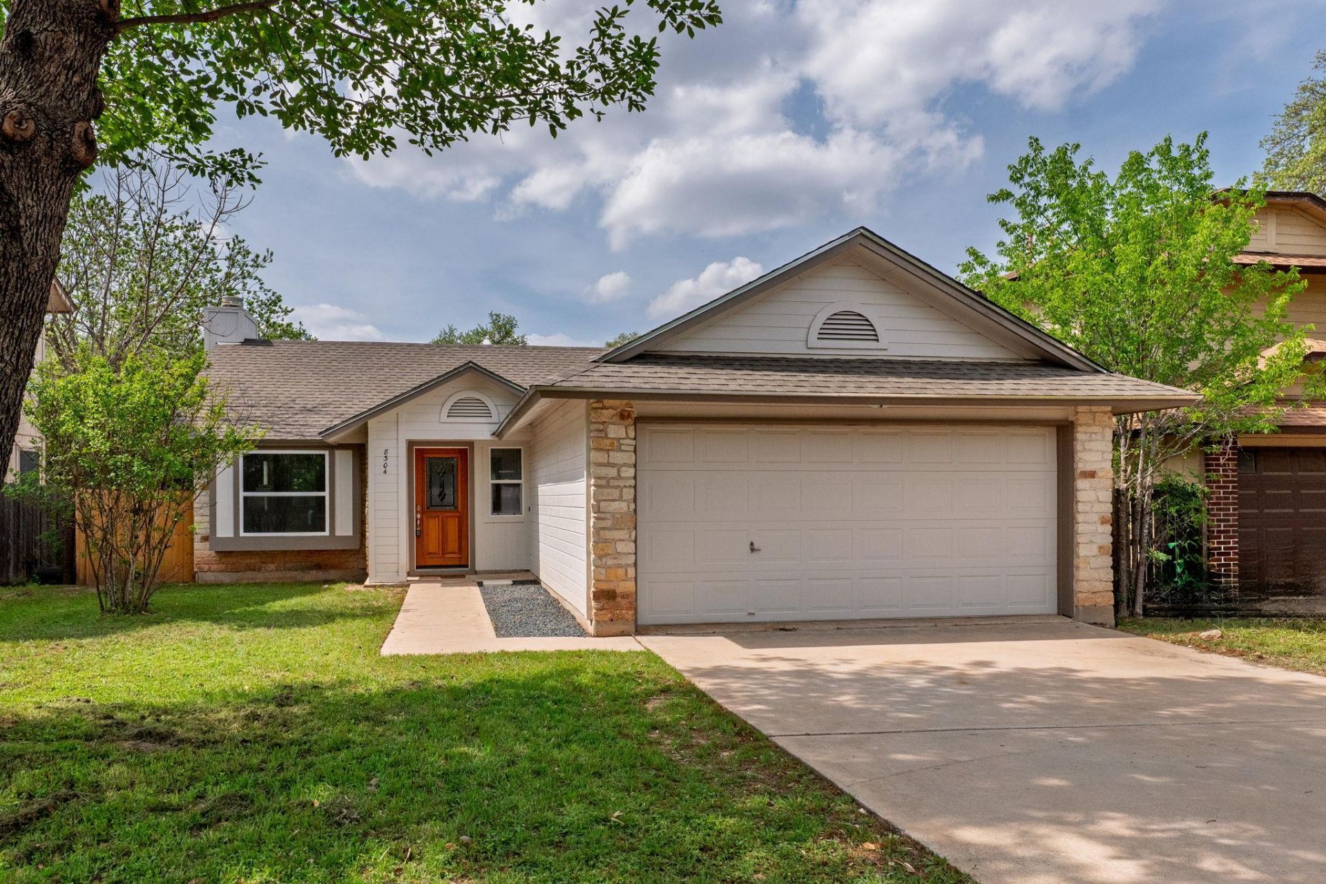 8304 Mauai Dr, Austin, TX 78749 Main Photo