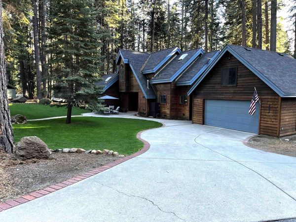 601 Peninsula Drive, Lake Almanor, CA 96137