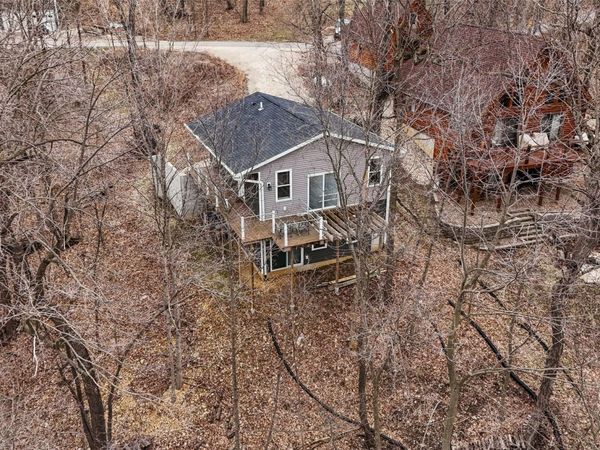 26391 215th Avenue, Delhi, IA 52223