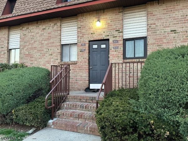 710 N Oaks Blvd, North Brunswick, NJ 08902