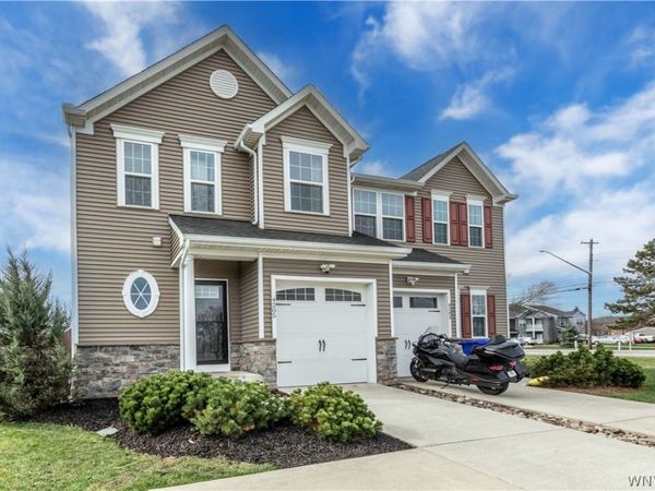 4205 Arthur Court , Hamburg, NY 14075