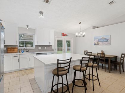 8816 Kiwi Place Navarre, FL 32566