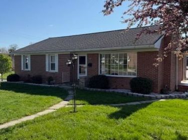 705 FAIRVIEW AVENUE W, WAYNESBORO, PA 17268
