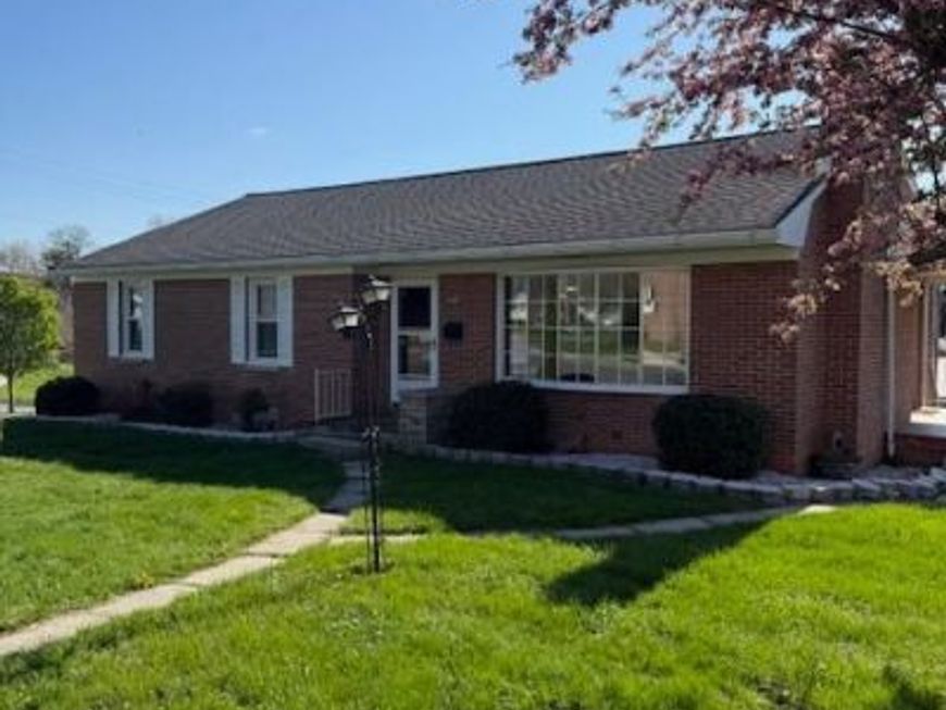 705 Fairview Avenue W, Waynesboro, PA 17268 Main Photo