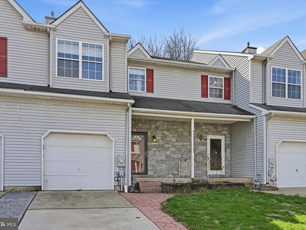 136 SHINN CIRCLE , WILMINGTON, DE 19808