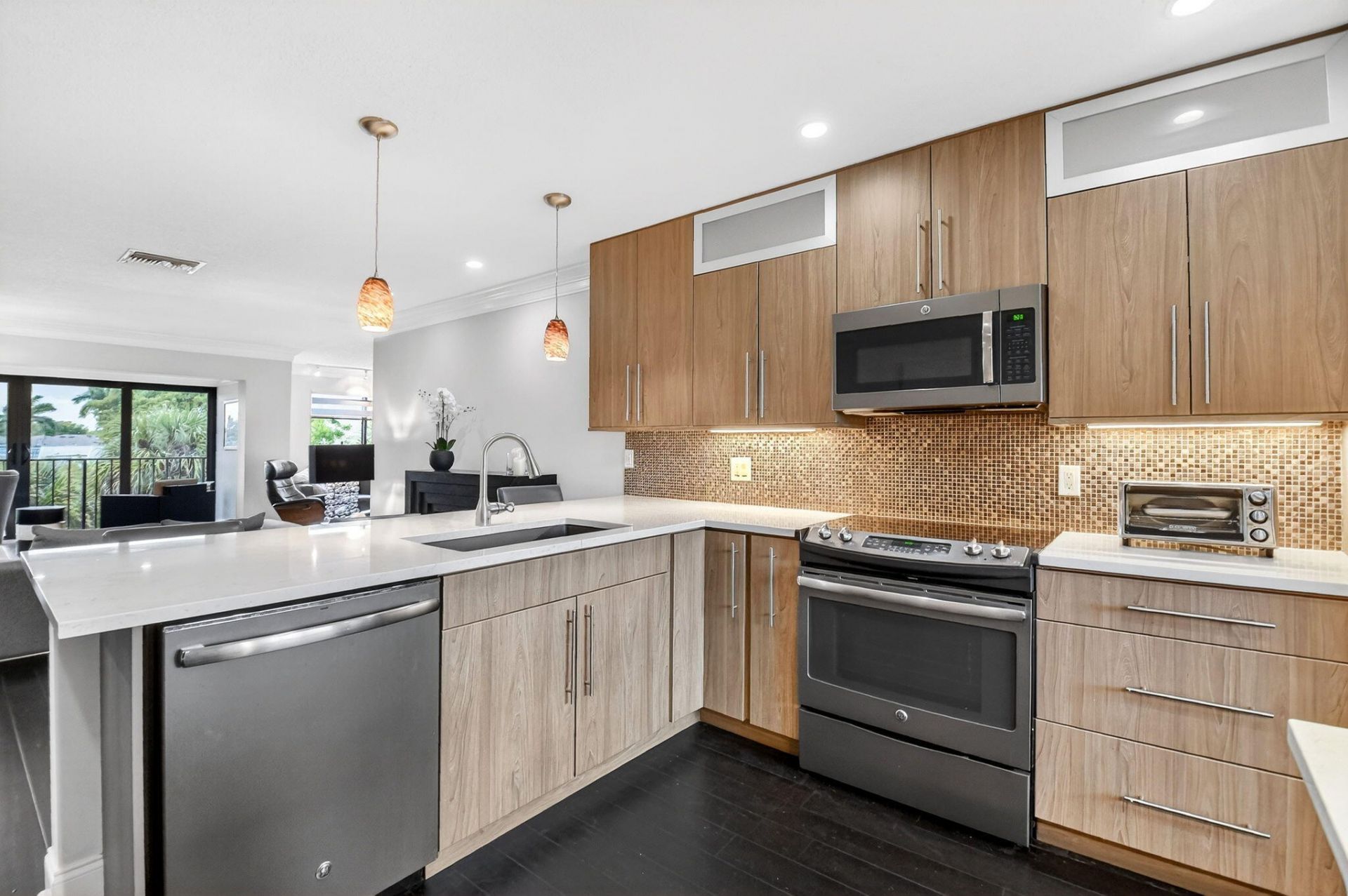 4290 Deste Court, Unit 303, Lake Worth, FL 33467 Photo