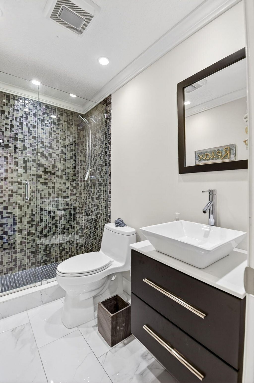 4290 Deste Court, Unit 303, Lake Worth, FL 33467 Photo