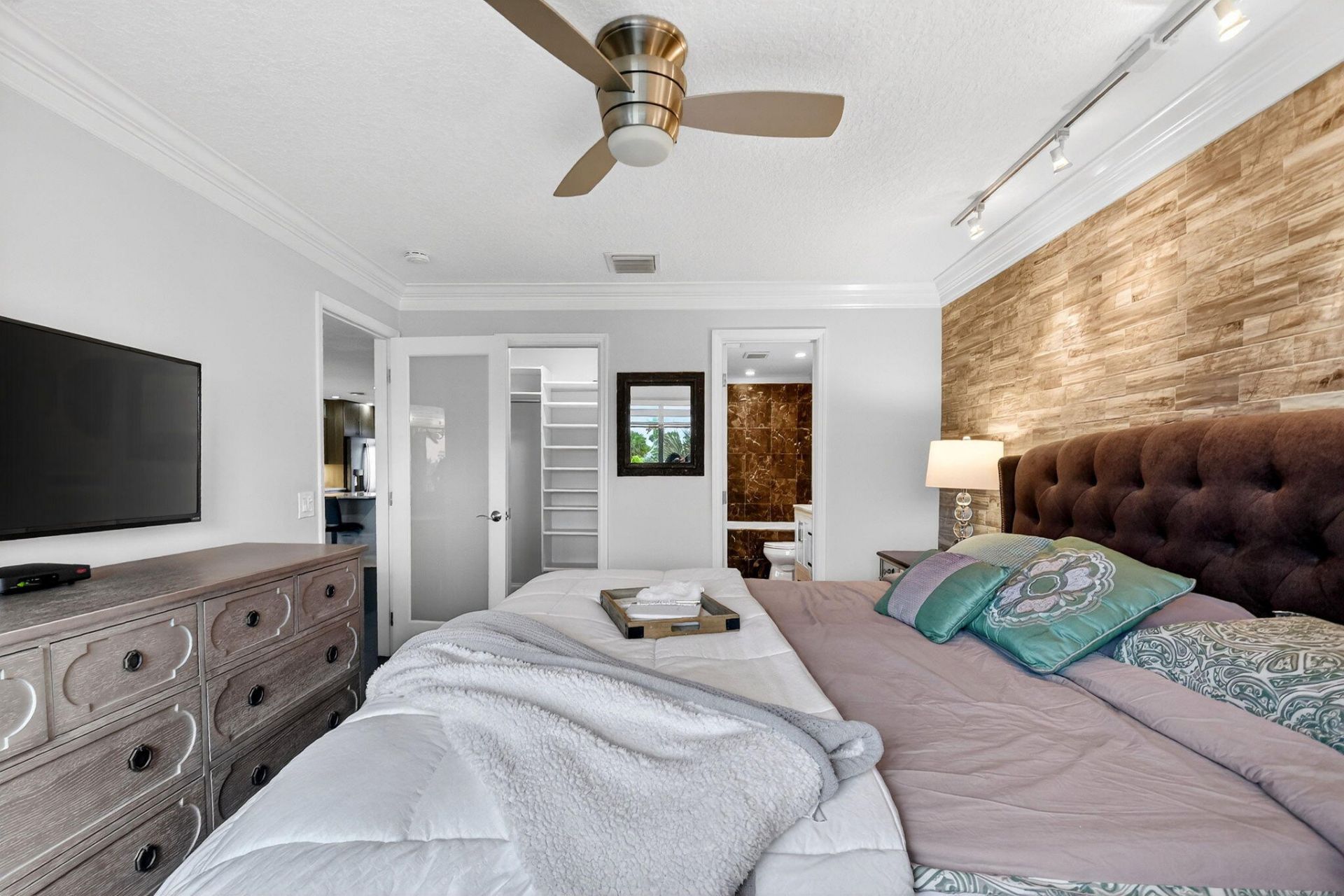 4290 Deste Court, Unit 303, Lake Worth, FL 33467 Photo