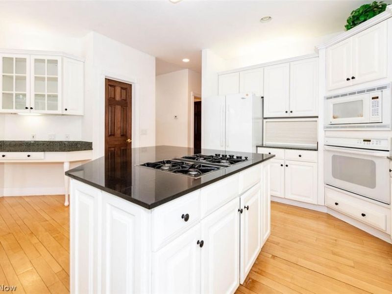 13905 Aquilla Road , Burton, OH 44021 Photo 8