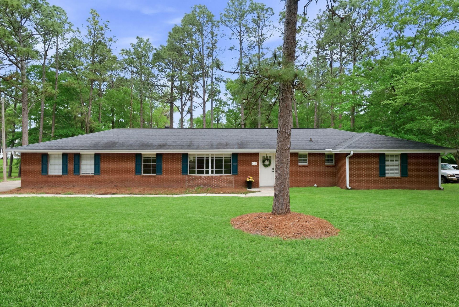 108 Parkwood Dr., Hattiesburg, MS 39402 Main Photo