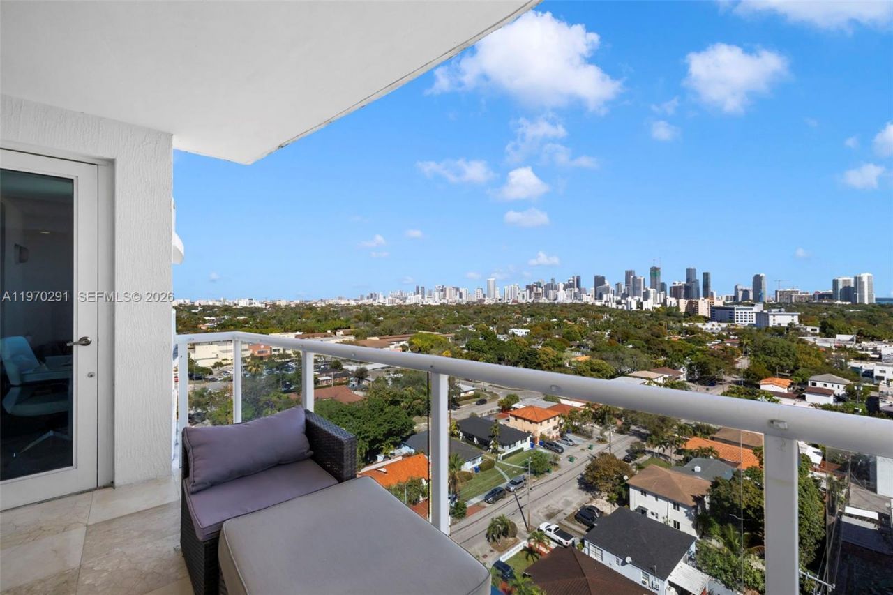 1401 SW 22nd St, Unit 1503, Miami, FL 33145 Photo