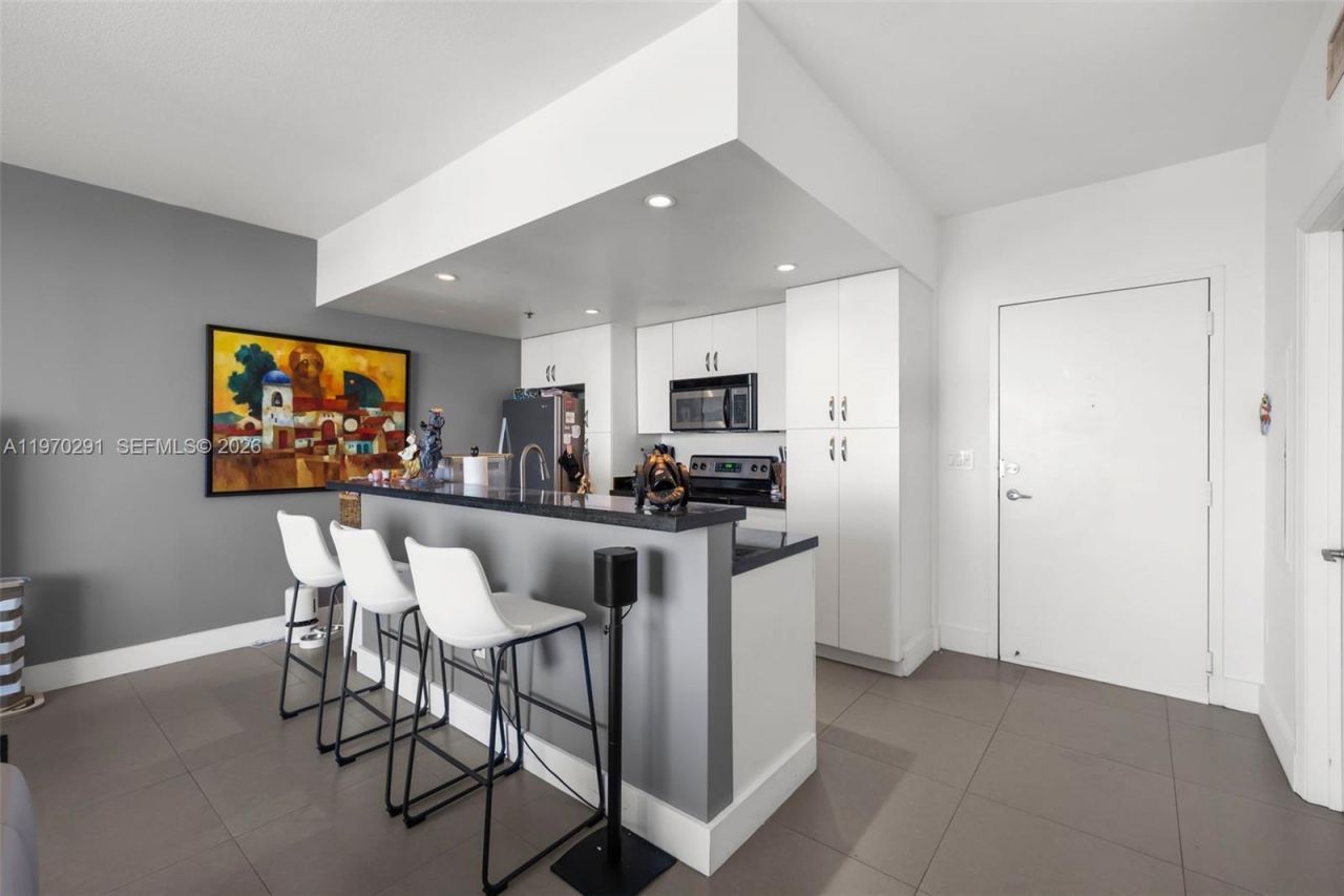 1401 SW 22nd St, Unit 1503, Miami, FL 33145 Photo