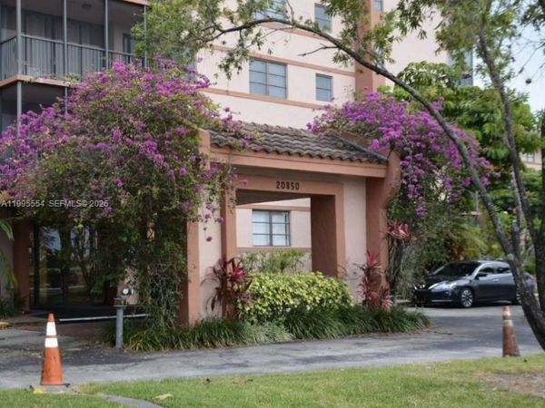 20850 San Simeon Way , Unit 408-5, Miami, FL 33179