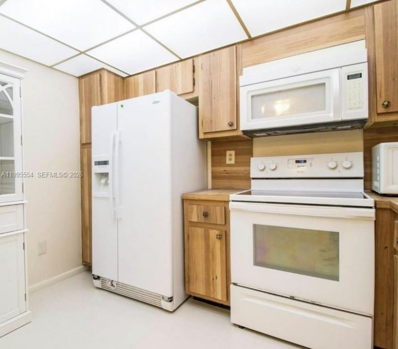 20850 San Simeon Way, Unit 408-5, Miami, FL 33179 Photo