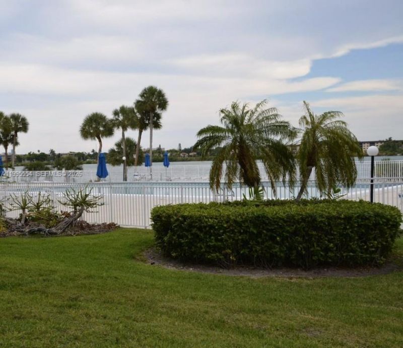 20850 San Simeon Way, Unit 408-5, Miami, FL 33179 Photo