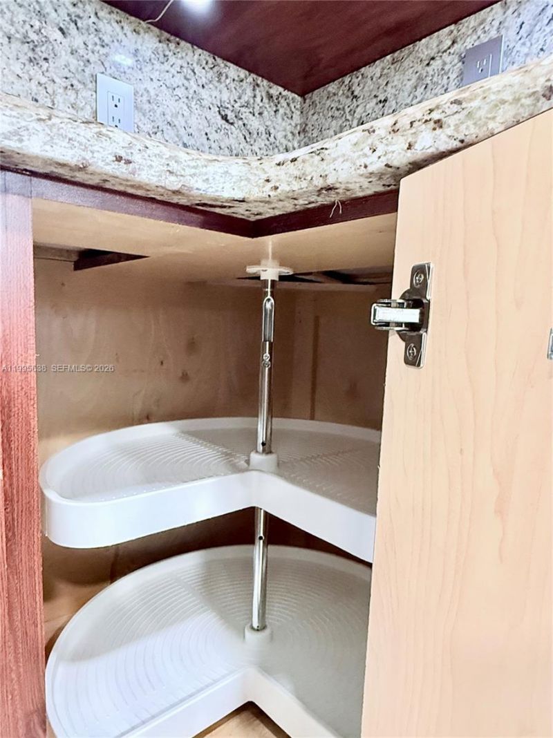 8660 NW 5th Ter, Unit 15-108, Miami, FL 33126 Photo