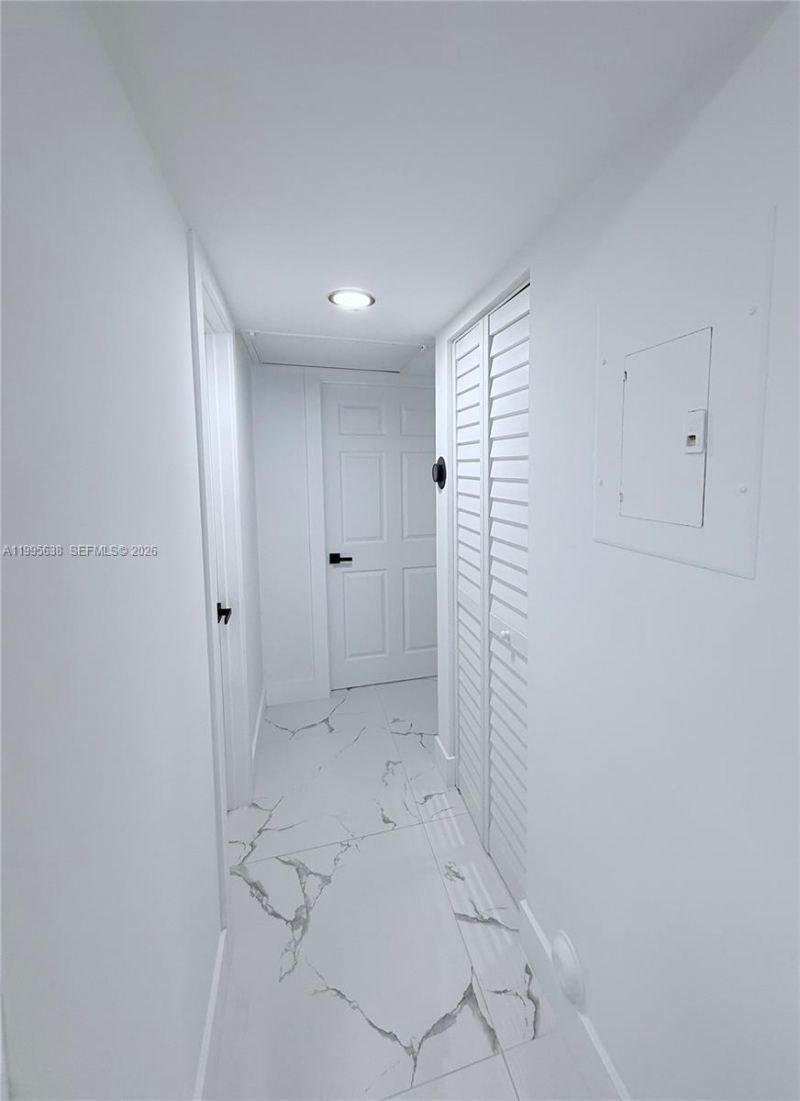 8660 NW 5th Ter, Unit 15-108, Miami, FL 33126 Photo