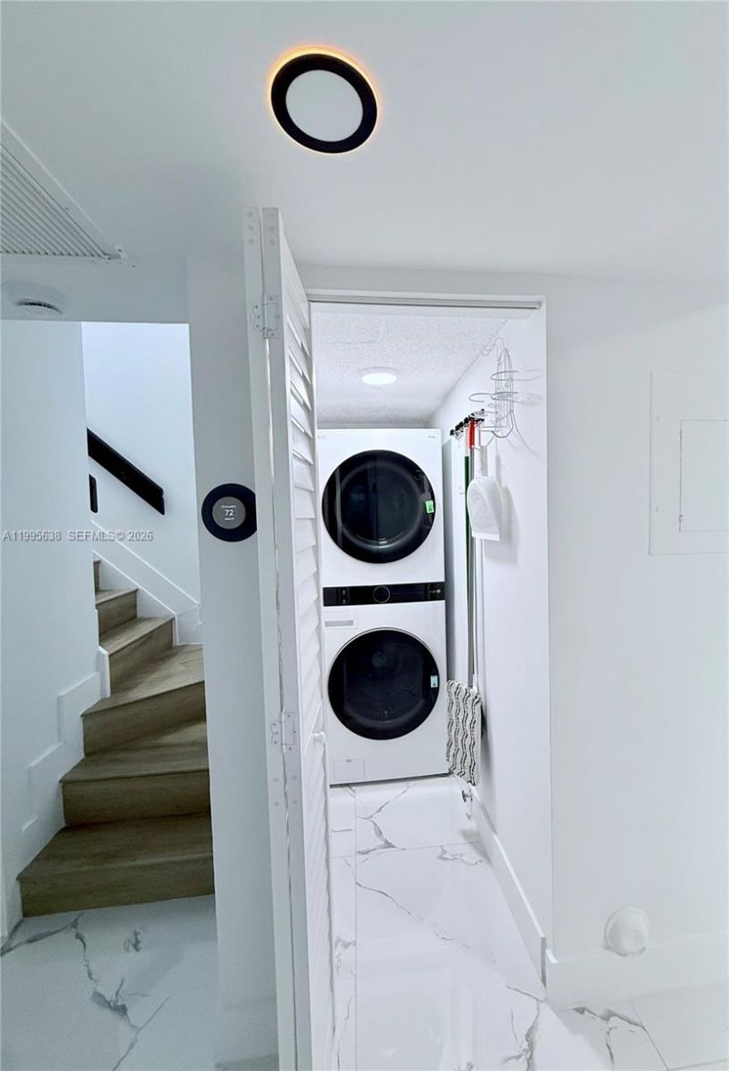 8660 NW 5th Ter, Unit 15-108, Miami, FL 33126 Photo