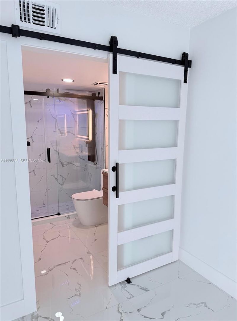 8660 NW 5th Ter, Unit 15-108, Miami, FL 33126 Photo