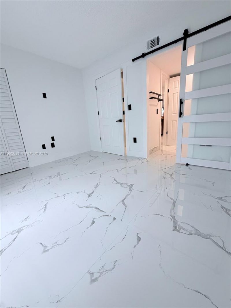 8660 NW 5th Ter, Unit 15-108, Miami, FL 33126 Photo