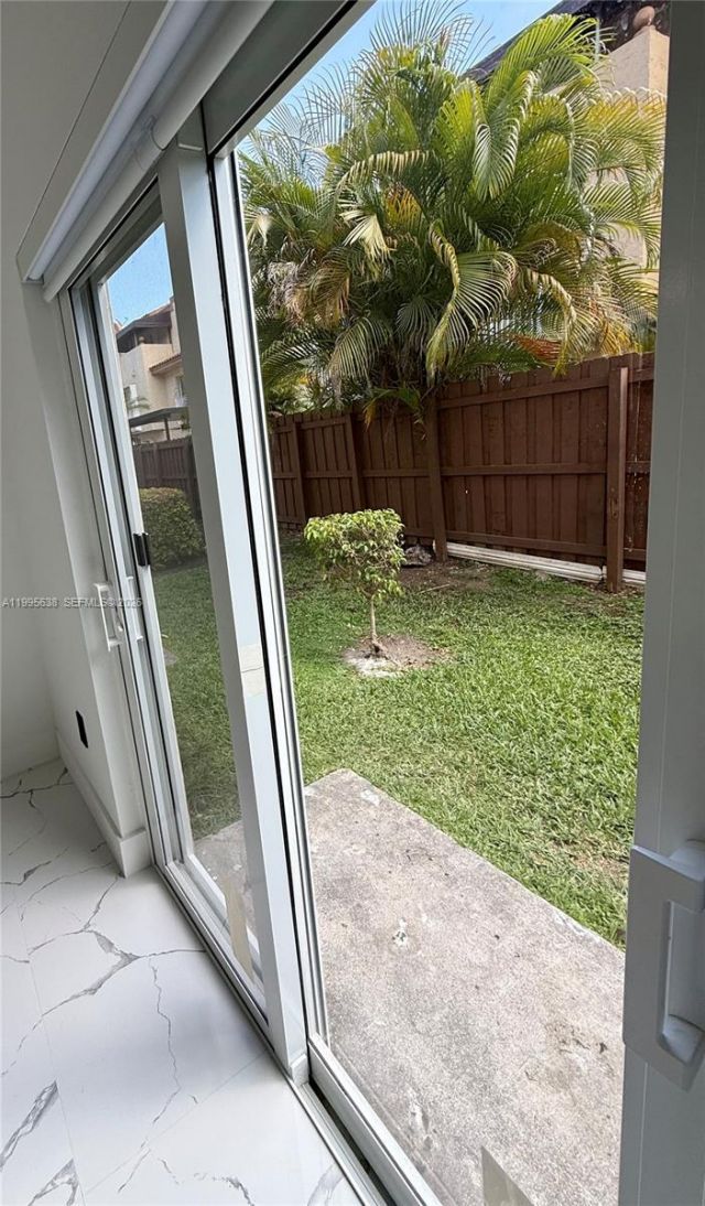 8660 NW 5th Ter, Unit 15-108, Miami, FL 33126 Photo