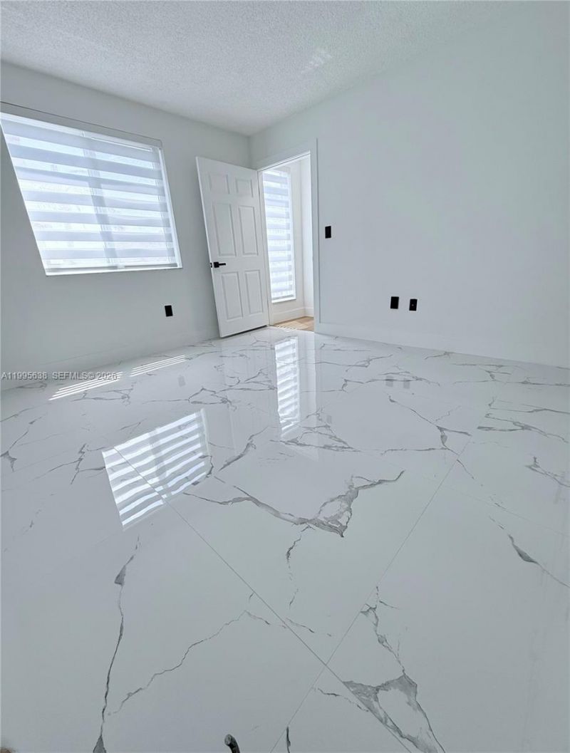 8660 NW 5th Ter, Unit 15-108, Miami, FL 33126 Photo