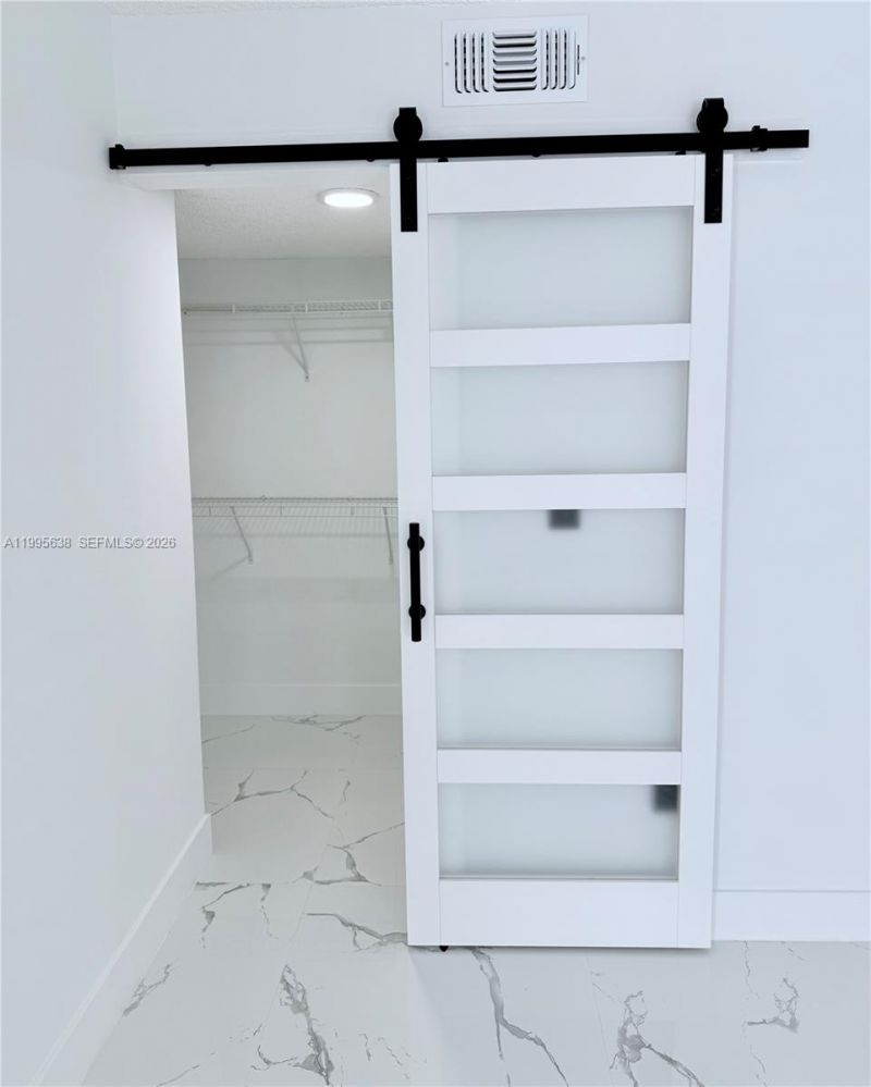 8660 NW 5th Ter, Unit 15-108, Miami, FL 33126 Photo