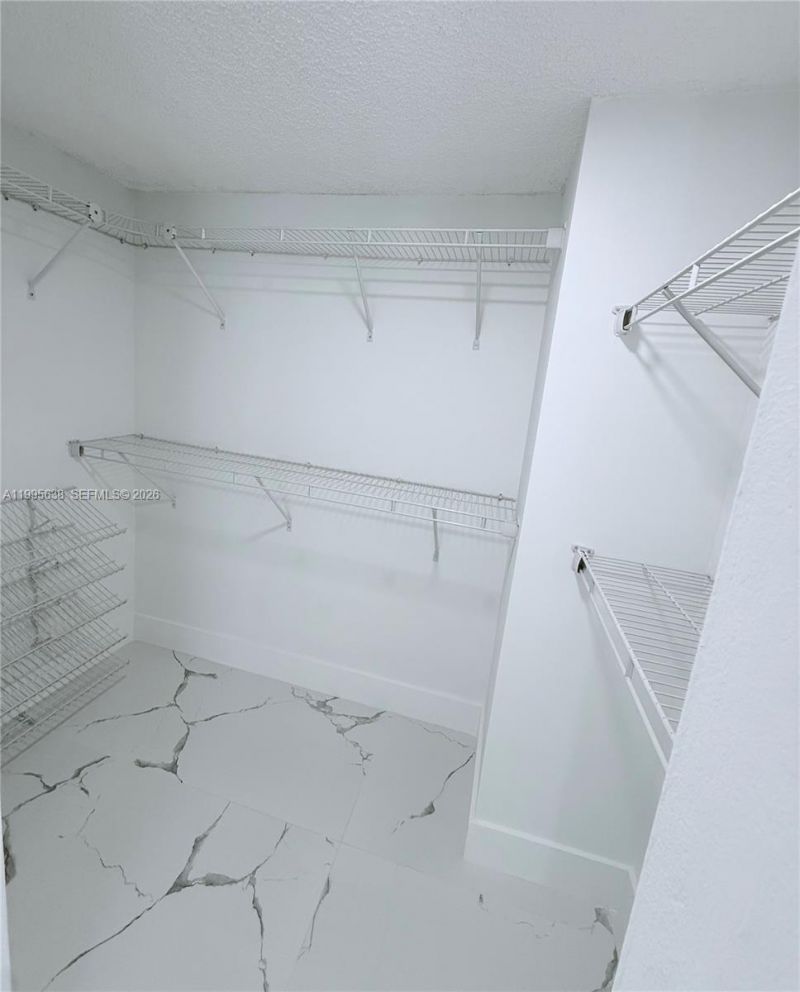 8660 NW 5th Ter, Unit 15-108, Miami, FL 33126 Photo