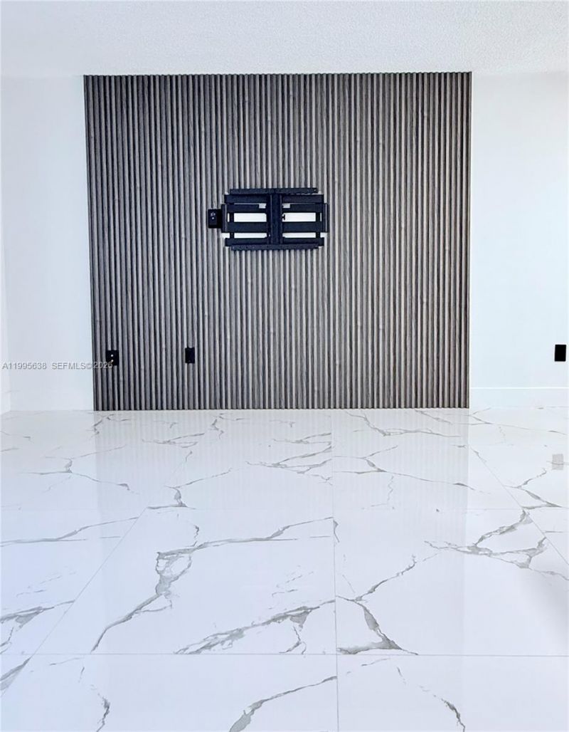 8660 NW 5th Ter, Unit 15-108, Miami, FL 33126 Photo