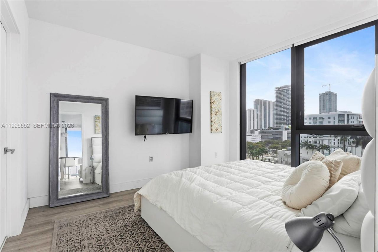 121 NE 34th St, Unit 1001, Miami, FL 33137 Photo