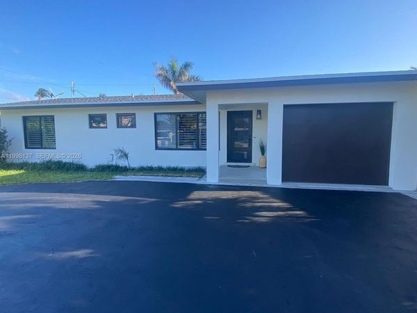 234 Avalon Ave , Lauderdale By The Sea, FL 33308
