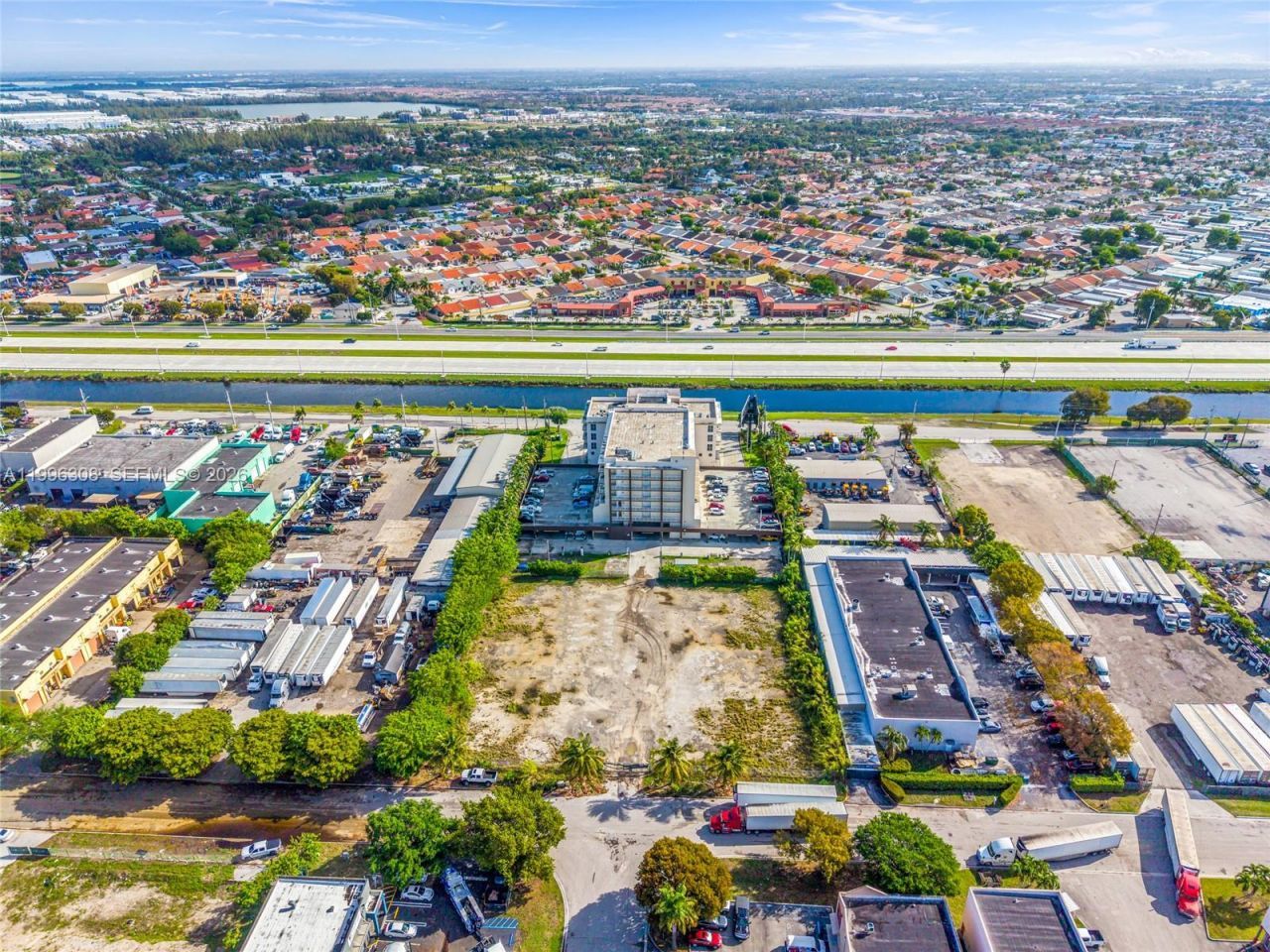 10633 NW 123rd St Rd , Medley, FL 33178 Photo