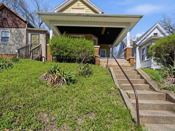 626 HAUNGS Avenue, Peoria, IL 61603