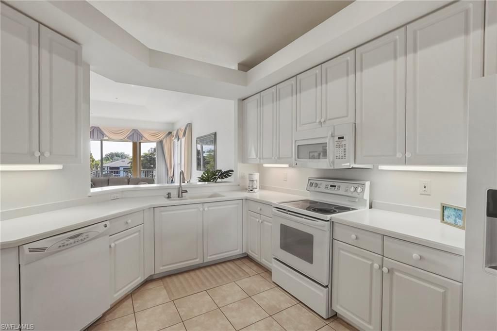 1875 Les Chateaux Blvd, Unit 303, Naples, FL 34109 Photo