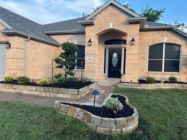 2204 Windcastle Drive, Mansfield, TX 76063