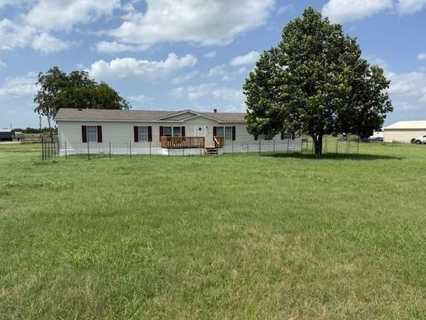 4040 Dillard Court, Joshua, TX 76058