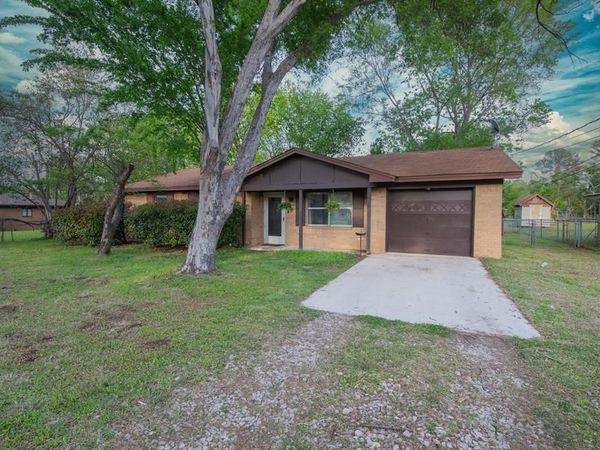 1020 Rosebud Drive, Azle, TX 76020