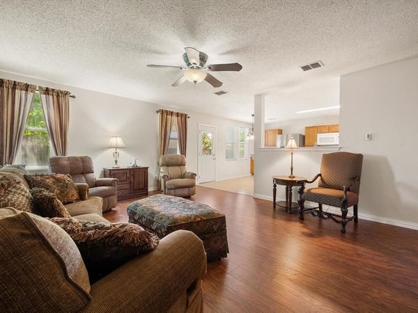 2139 Hacienda Court, Grand Prairie, TX 75052