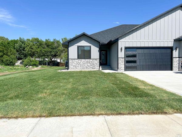 3302 Cider Mill, South Sioux City, NE 68776