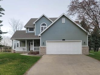 165 WINDFLOWER BND Dakota Dunes, SD 57049