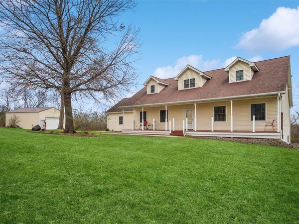 16823 150th Avenue , Indianola, IA 50125