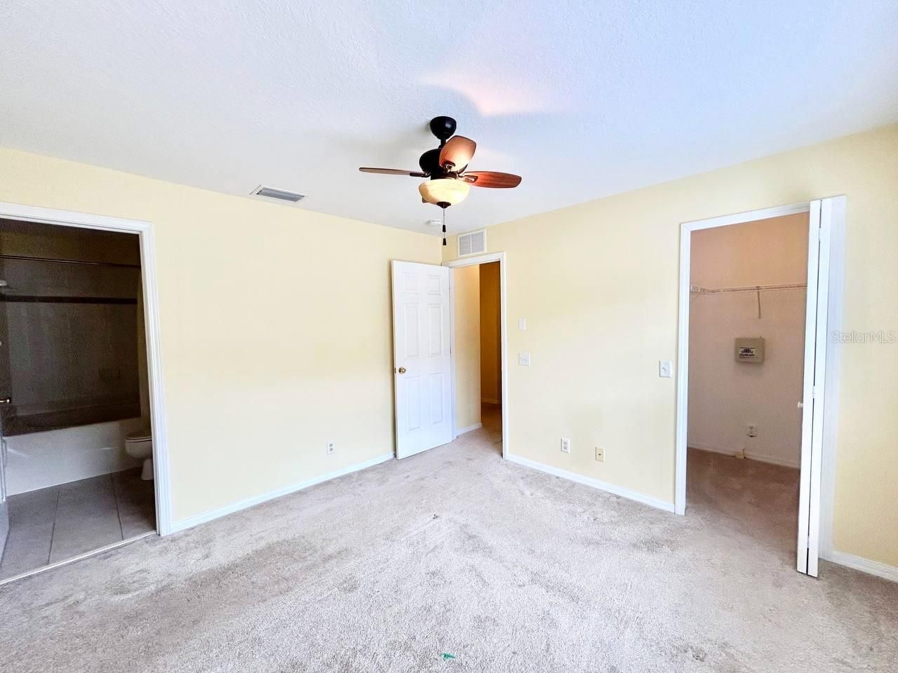 160 Coquina Bay Drive, Saint Petersburg, FL 33705 Photo