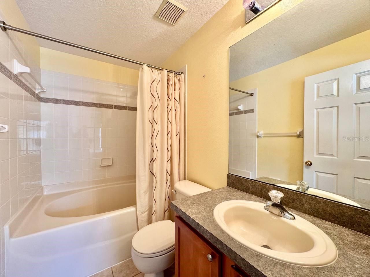 160 Coquina Bay Drive, Saint Petersburg, FL 33705 Photo